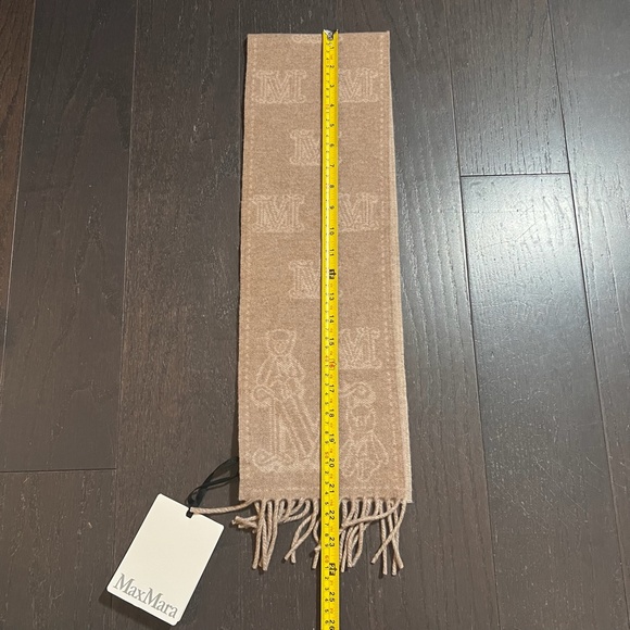 BNWT Maxmara Sanima wool jacquard scarf w/dust bag beige/brown logo monogram - Picture 9 of 10